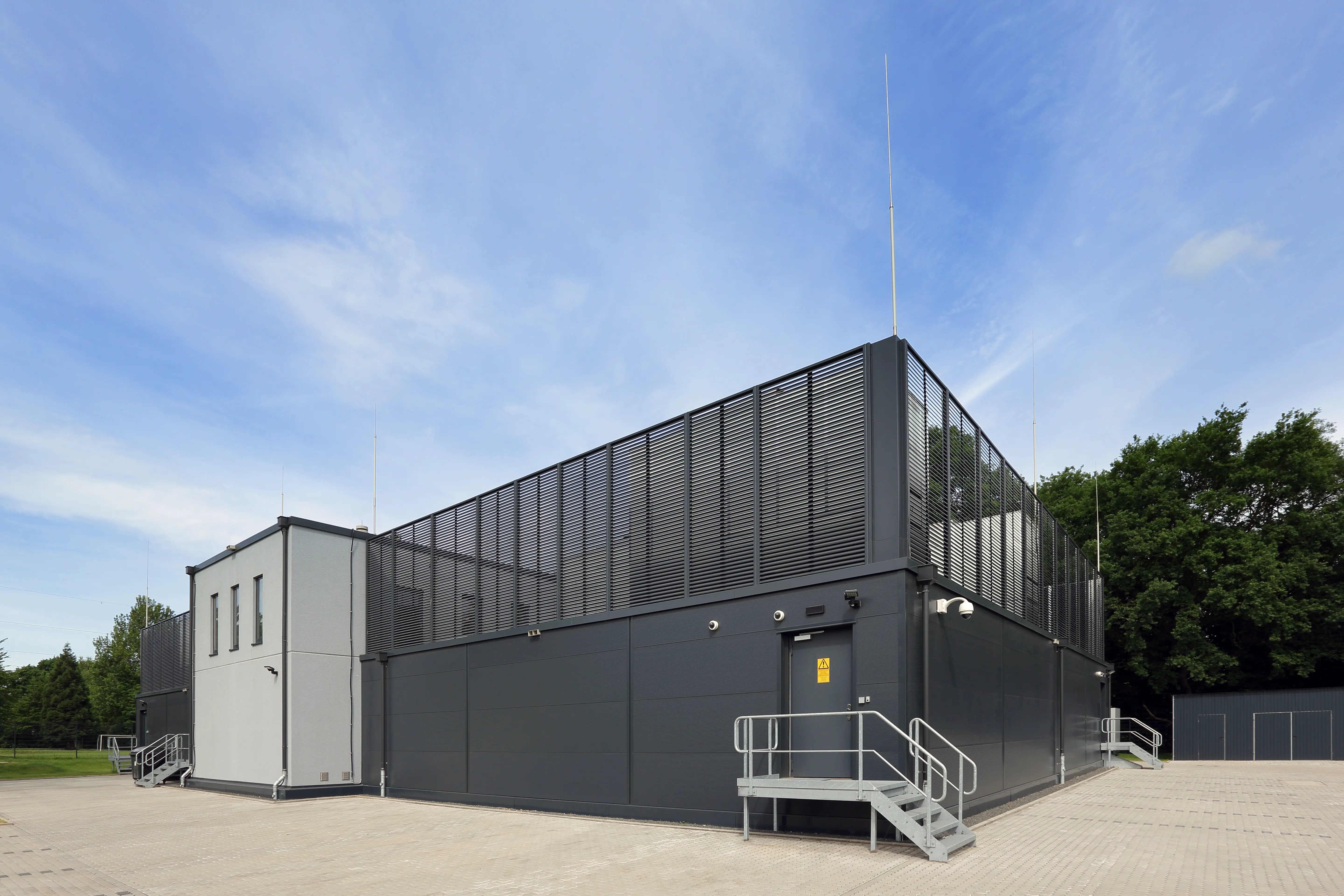 Das saarländische Premium-Rechenzentrum der Net-Build GmbH - Zugangsbereiche für Carrier