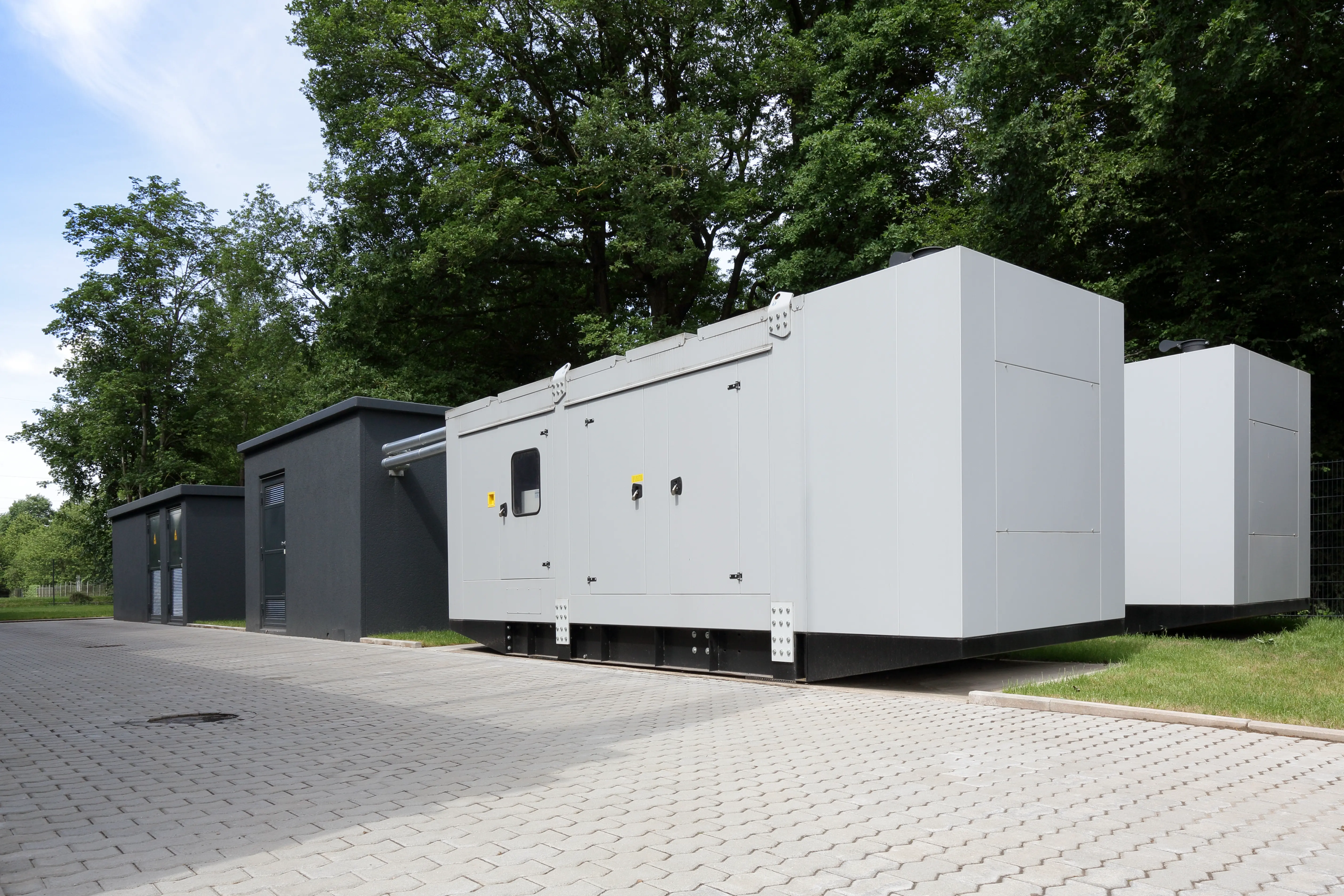 Das saarländische Premium-Rechenzentrum der Net-Build GmbH - Modernste Notstromtechnik