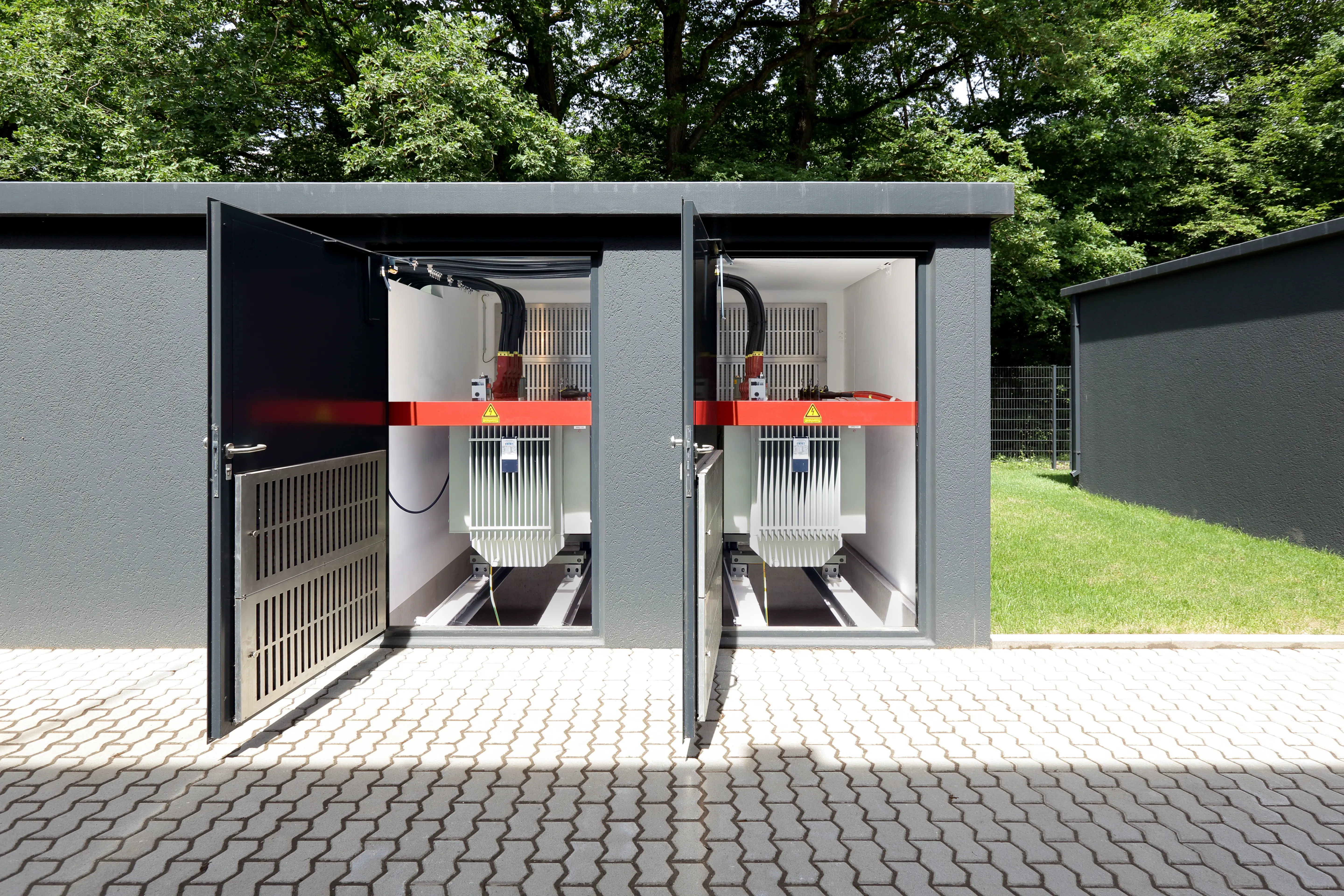 Das saarländische Premium-Rechenzentrum der Net-Build GmbH - Transformatoren