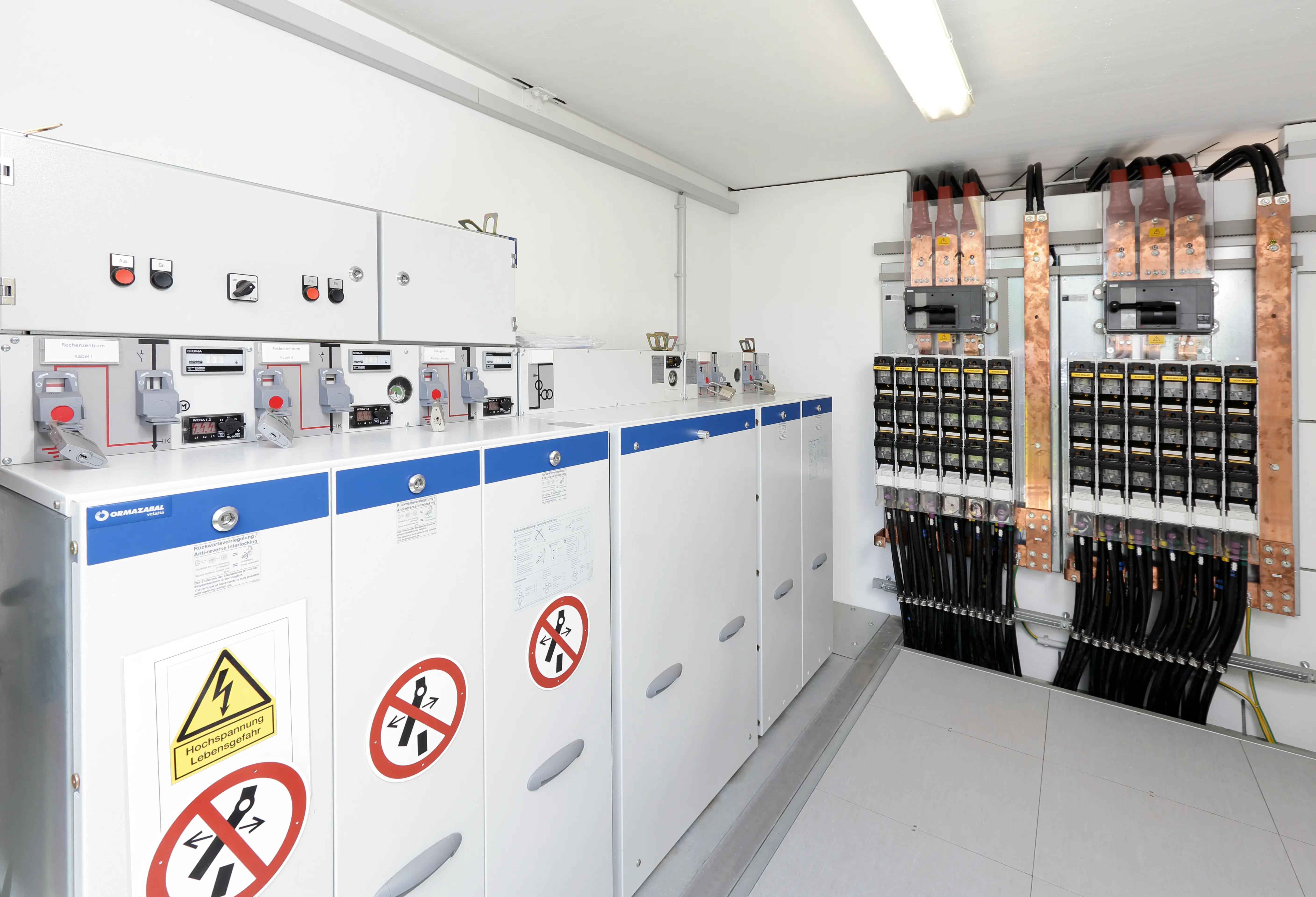 Das saarländische Premium-Rechenzentrum der Net-Build GmbH - Redundante Stromkreise