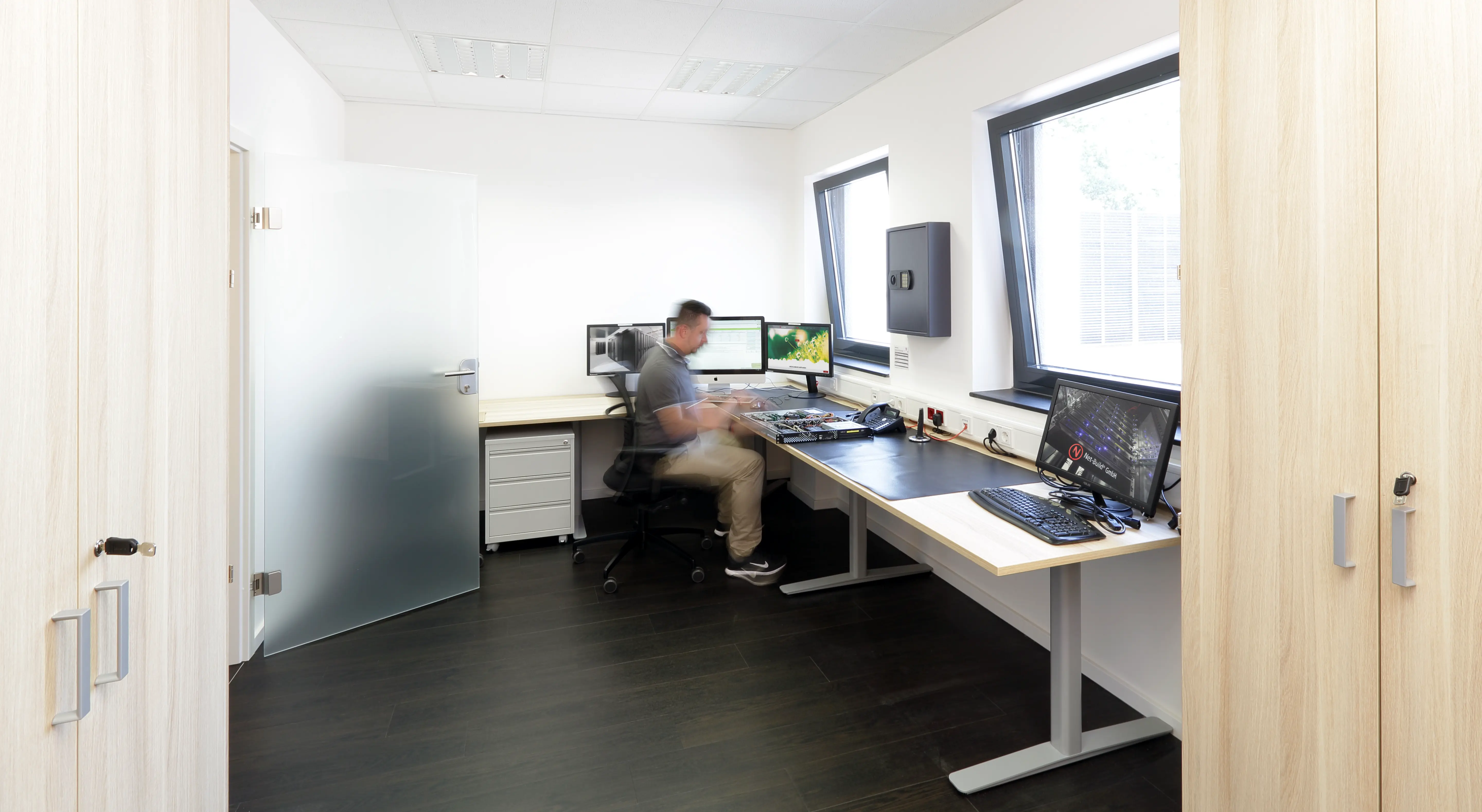 Das saarländische Premium-Rechenzentrum der Net-Build GmbH - Arbeitsräume